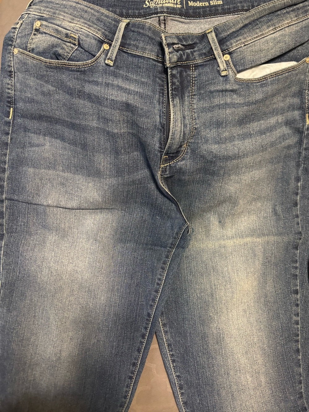 Signature By Levi Modern Fit Tall Women’s Jeans in Light Blue Wash